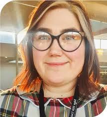 Heidi Edmonds's Instagram, Twitter & Facebook