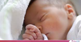 Wartet eine kurze zeit ab, ob es sich von alleine beruhigt. Wie Viel Schlaf Braucht Ein Baby Schlafbedarf Im 1 Und 2 Lebensjahr
