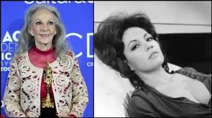 Hoy muere una mujer y nace una leyenda, isela vega, tu corazón navega y tu alma ahora descansa, estoy segura que pronto nos volveremos a ver…, escribió en facebook. 7nups Seodstmm
