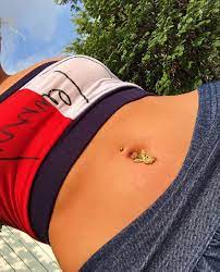 It represents the freedom of choice, how you don’t and shouldn’t care nor fear about what opinions others will have about you. Pin By ðð¢ð¨ð« On Ink Piercings Belly Piercing Jewelry Sexy Belly Piercing Belly Button Piercing Jewelry