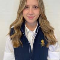 Julia Conde's Instagram, Twitter & Facebook