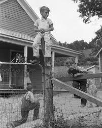 Boys Playing At Old Farm House 1900 Vintage Children Photos Old Photos Old Pictures