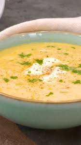 Kase Lauch Suppe Im Thermomix So Einfach Ist Das Rezept In 2020 Thermomix Suppe Hackfleisch Lauch Suppe Lauchsuppe