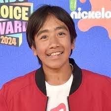 Ryan Child's Instagram, Twitter & Facebook