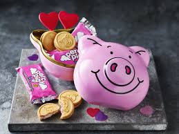 The m&s 'love sausage' in the shape of a heart, and some would say in the shape of something else, has caused quite the stir. M S Has Valentine S Day Covered With Sweet Treats And Pink Fizz