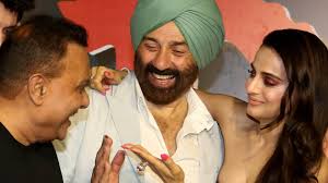 Ameesha Patel says Gadar writer Shaktimaan created Sakeena: Anil Sharma  wanted Govinda-Mamata Kulkarni as Tara-Sakeena | Bollywood - Hindustan  Times