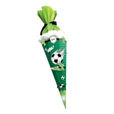 Aber geben sie ihrem kind bitte. Schultute Bastelset Fussball Von Ursus Inkl Schulstarterpaket Gratis