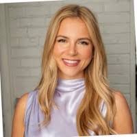 Amanda Pfleger's Instagram, Twitter & Facebook