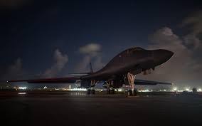 download wallpapers rockwell b 1 lancer b 1b supersonic strategic bomber american military aircraft us air force usa besthqwallpapers com forca aerea militar lancer