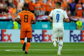 A focikatalógus szerint hollandia válogatottja nyeri ezt a találkozót. Kyipf6560kr9gm