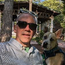 Lara Tucker's Instagram, Twitter & Facebook