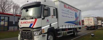 Aeadc auto école a mis en ligne en 2005 la boutique auto école qui propose les ouvrages de formation des permis de conduire français et notamment le groupe lourd avec le permis c. Permis Poids Lourd Permis C Dreux Formations Professionnelles Cfb