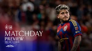 Jorge izquierdo desnudo