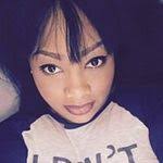 Chenoa White's Instagram, Twitter & Facebook