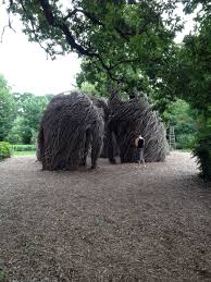 I Love This Patrick Dougherty Installation At The Brooklyn Botanic Garden And So Did A Young Family Playing Hide And Botanical Gardens Public Garden Botanical