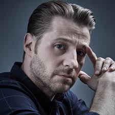 Ben Mckenzie News Pinelou Twitter Ben Mckenzie Benjamin Mckenzie Celebrities Male