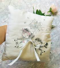 Porta anelli wedding in legno di ulivo a cuore, cuscino wedding a cuore, porta cuscini portafedi particolari vendita online bianco o avorio. Sono Felice Di Condividere L Ultimo Arrivato Nel Mio Negozio Etsy Cuscino Portafedi Sposini Stilizz Magliette Dipinte A Mano Cuscini Anello Cuscino Portafedi