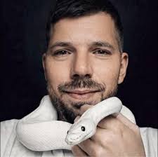 Will Walker (@WilliamCizzle) • Facebook