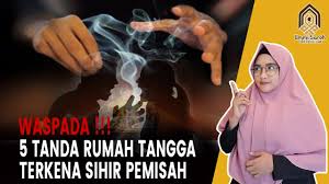 Bisa dilihat dari ciri umum seseorang tersebut terkena pelet atau guna guna atau tidak. Waspadalah 5 Tanda Tanda Rumah Tangga Anda Terkena Sihir Pemisah Youtube