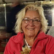 Belinda Dunlap's Instagram, Twitter & Facebook