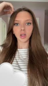 Lola Wolfe's Instagram, Twitter & Facebook