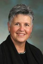 Kelly Linville's Instagram, Twitter & Facebook