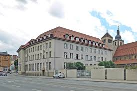 Near by banks in erfurt ; Hotel Indigo Kommt Nach Erfurt Tageskarte
