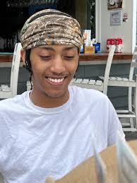 Gina Brewster's Instagram, Twitter & Facebook