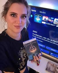 Promote with Yvonne Meyer (@yve.gaming)