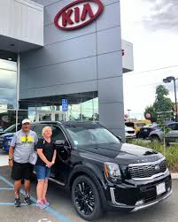 Snow white pearl, everlasting silver, gravity gray, ebony black, sangria, black. New Kia Telluride Kia Super Luxury Cars Dream Cars