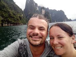 Hi, ladies! Any mothers here? My name is Lindsay and I work with kids who  sail =) I'm looking for sailing-families, around the world, with  live-aboard kids from the ages of 10-19.