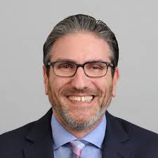 Eric Suss's Instagram, Twitter & Facebook