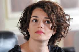 Per niente stanca is the first official compilation by one of italy's best female singer/songwriters. Tour Europeo Per Carmen Consoli Studio 5 Fm