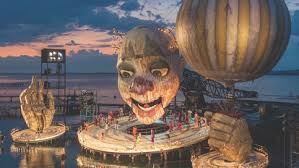 It features the world's largest floating stage which is situated on lake constance. Bregenzer Festspiele Im Corona Jahr 2021 Hoffen Auf Besucher News Und Kritik Br Klassik Bayerischer Rundfunk