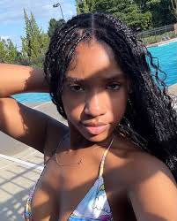 Hi!! My name is Avery and I'm from Toronto, Canada. I am 100% committed to  Miami and will be majoring in innovation, technology and design. I love  travelling, going to the beach,