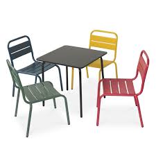 Ensemble table et chaises au meilleur prix parmi le plus grand choix du web sur meubles.fr. Salon De Jardin Pour Enfants Anna Multicolore 4 Places Table Et Chaises 48x48cm Leroy Merlin