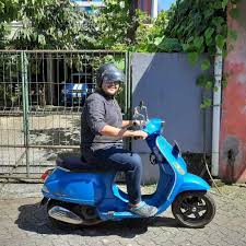 Test ride suzuki gsx r150 di sirkuit sentul tenaganya gila indoride vlog. Detail Gambar Ngiler Pengen Punya Vespa Matic Tapi Terkendala Ini Indoride