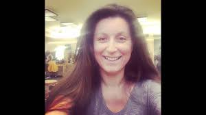 Καθισμένη στο καροτσάκι, με αδυναμία καθαρής άρθρωσης και μερική όραση, η κατερίνα βρανά χαμογελά αφοπλιστικά και λέει «που θα πάει; Katerina Brana To Pio Asteio Koritsi Toy Kosmoy Mila Gia Thn Peripeteia Ths Ygeias Ths Kai Sygkinei Cnn Gr