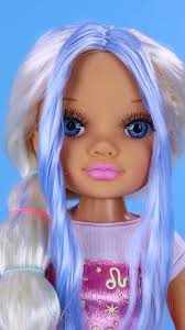 Nancy se hace muchos PEINADOS! con un JUEGO muy DIVERTIDO, ¡se hace  Trenzas, Coletas, Mechas y MÁS!