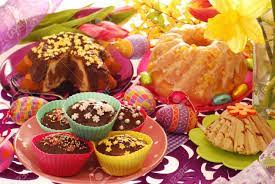 Über 1004 bewertungen und für schmackhaft befunden. Sortiment Von Ostern Susswaren Ring Kuchen Muffins Auf Bunten Festlichen Tafel Lizenzfreie Fotos Bilder Und Stock Fotografie Image 13184148
