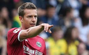 In the game fifa 20 his overall rating is 69. Artur Sobiech Nie Przedluzy Kontraktu Z Hannoverem 96 Sporteuro Pl