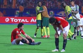 Mais l'afrique du sud se faisait attendre, et l'on craignait du côté de la caf qu'elle ne soit pas disposée à remplacer le cameroun, comme ce fut le l'egypte à la rescousse. Can 2019 L Afrique Du Sud Brise Deja Le Reve De L Egypte
