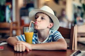 Sur la place richelme, il y a un marché aux fruits et légumes tous les matins. Le Bon Jus D Orange La Presse