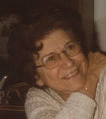 Lori Canfield's Instagram, Twitter & Facebook