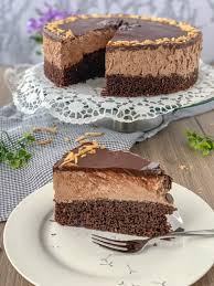Sie hat nächstes wochenende geburtstag und habe mit ihr gemeinsam nach einem schokokuchenrezept gesucht. Mousse Au Chocolat Torte Saltsugarlove