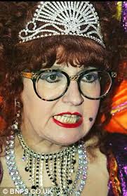 British actress su pollard looking colourful at the children of courage awards. Hi De Hi Star Su Pollard In Foul Mouthed Rant At Blue Badge Motorist After Crash In Disabled Parking Spot Daily Mail Online