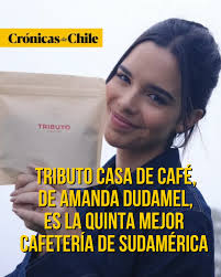 🥇Imposible no conmoverse con la historia de superación de Mariangela Ianni  Pacheco, adolescente aragüeña que acaba de graduarse con honores del  Colegio bicentenario #1 de Ñuñoa, donde recibió el Premio “Gabriela Mistral”