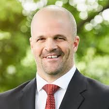 Robert Larocque's Instagram, Twitter & Facebook