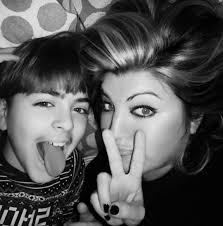 Il mio pdf del testo descrittivo è composto da 55 pagine. È un pdf , non un  libro cartaceo, scritto e disegnato interamente da me, a mano, non con il  computer ed