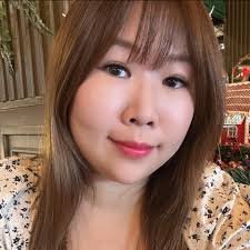 隨著年紀增長再加上是已經在這行混了9年的大魔王這幾年比較沒收到一些很荒謬的「互惠」邀約（當然還是有一些菜逼八以為我跟他們一樣菜逼八啦）  但最近收到的最瞎的莫過於某個雜誌平台邀約